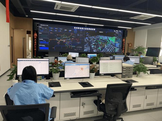 加強排查內外隱患維護,提高網絡安全系數,同時并安排專職人員現場保障